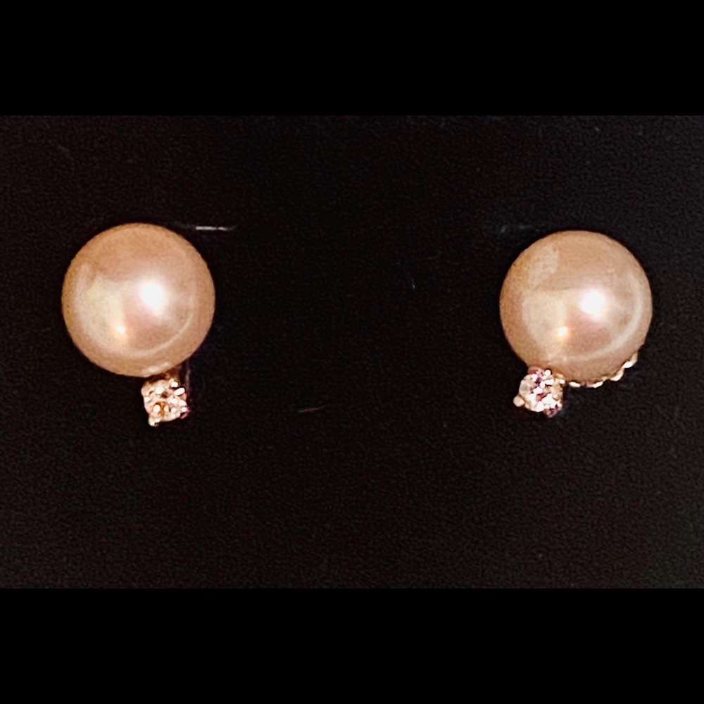 NEW 14kt White Gold Diamond and Pearl earrings